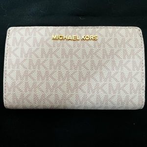 Like New Michael Kors Wallet